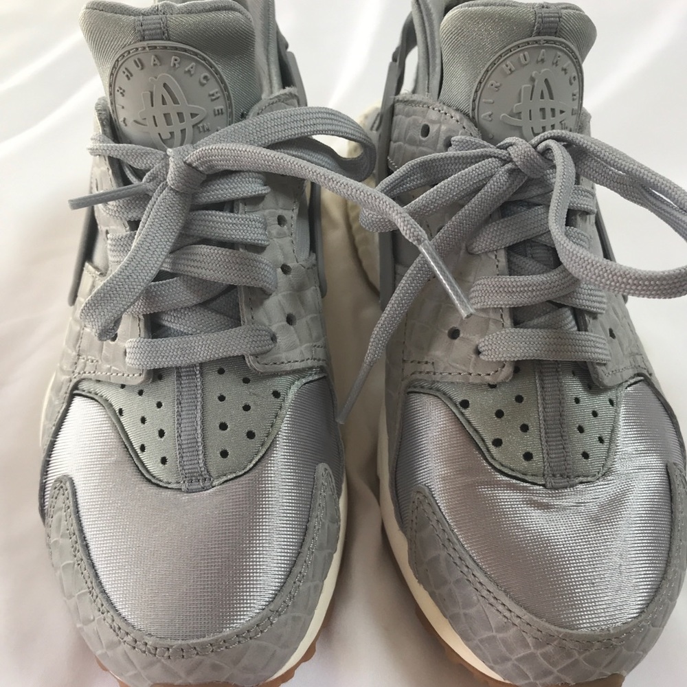 Nike air sneakers